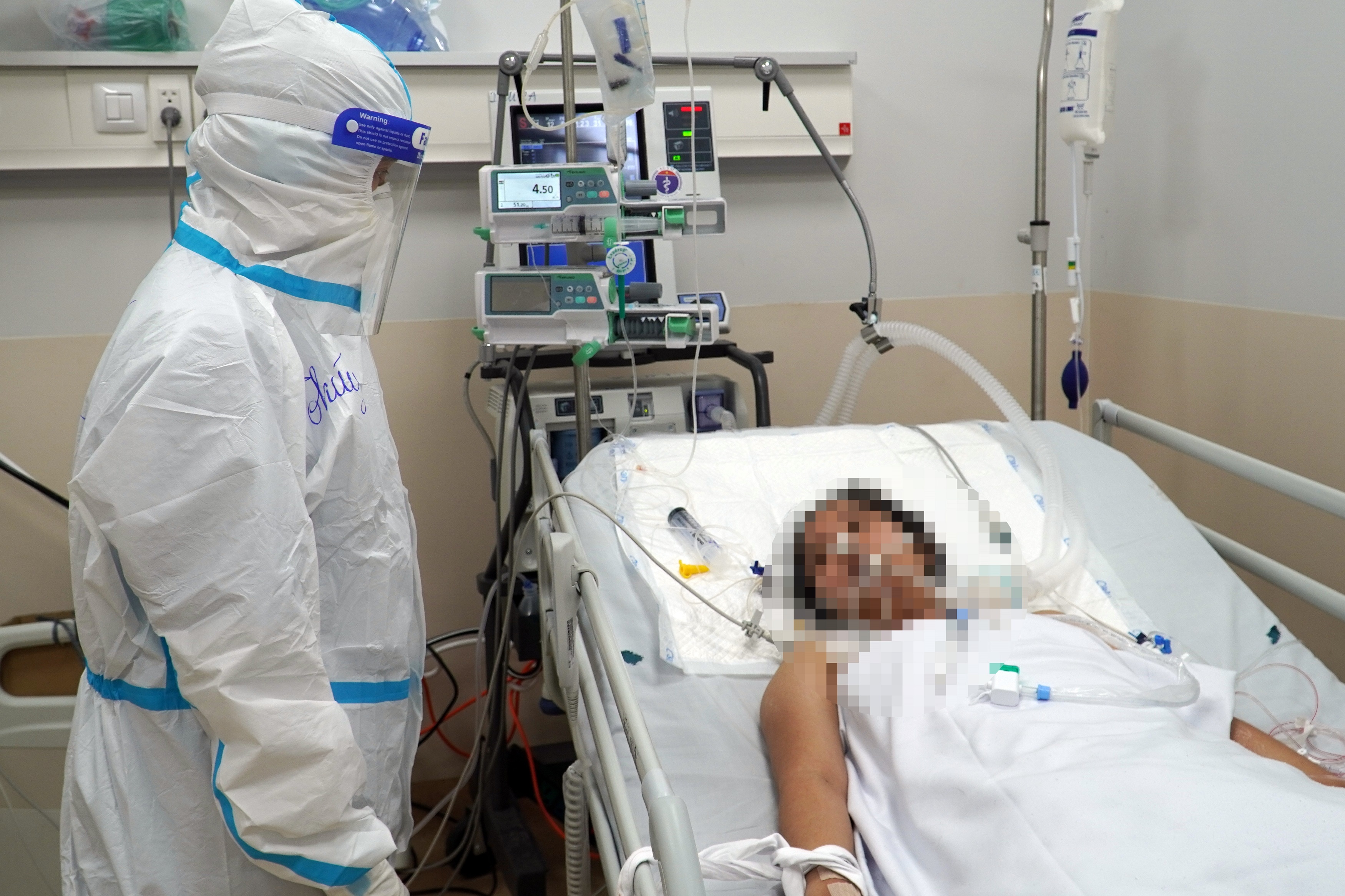 Dieu tri tam ly cho benh nhan Covid-19 o TP.HCM hinh anh