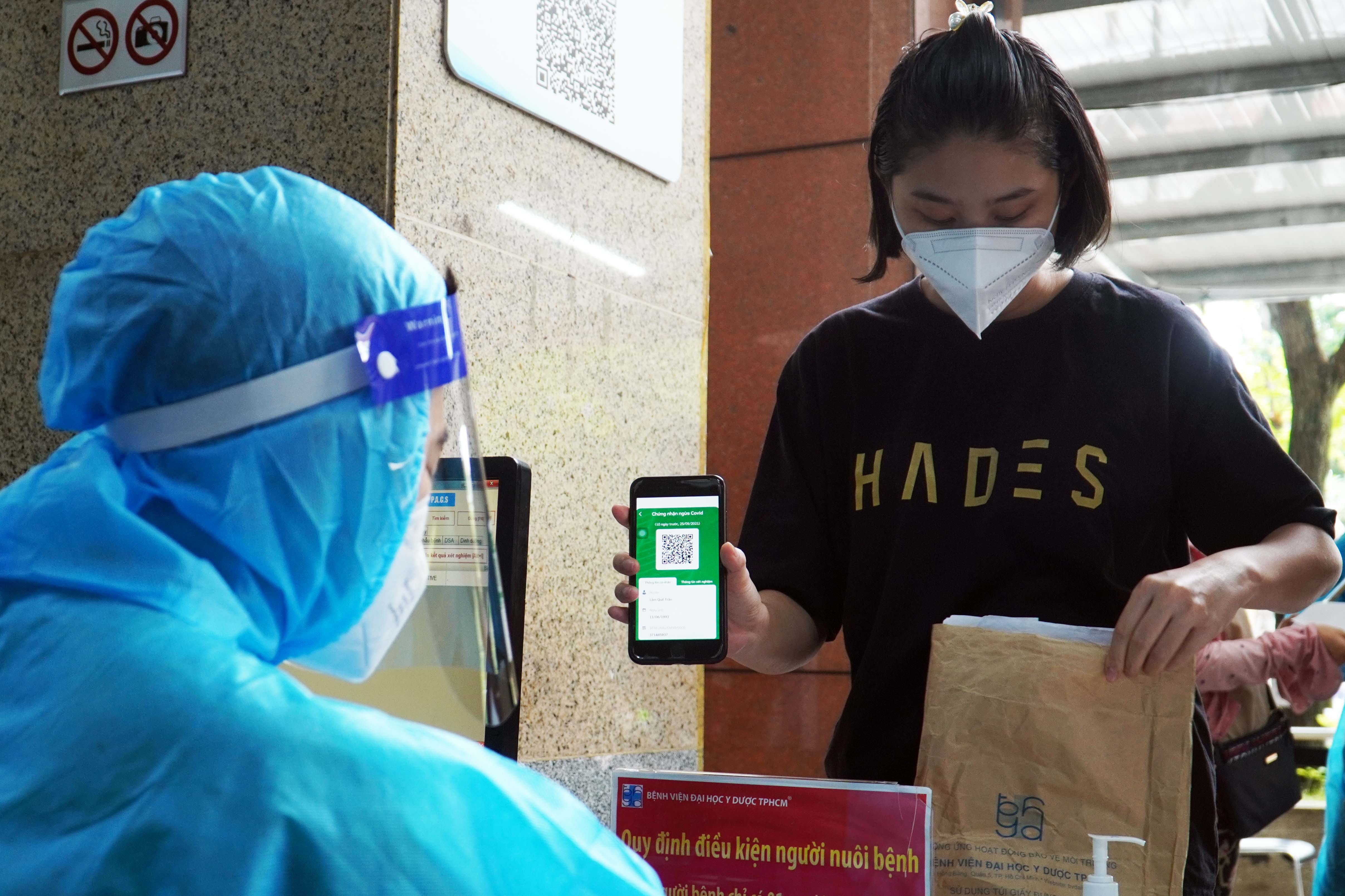 xet nghiem Covid-19 tai cac co so y te anh 2