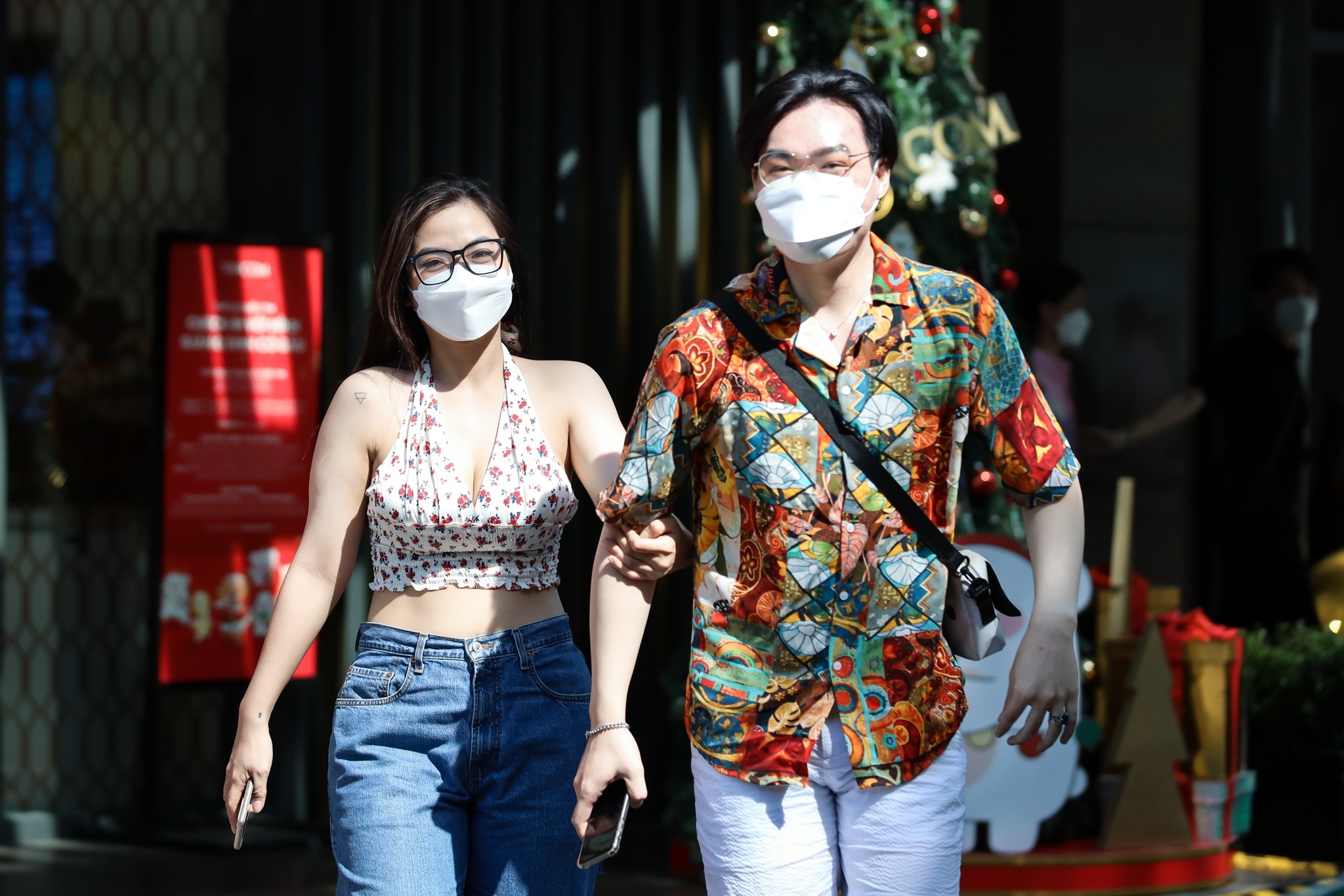 Nguoi dan TP.HCM: 'Sang mung 1, thanh pho nhu co sinh khi moi' hinh anh