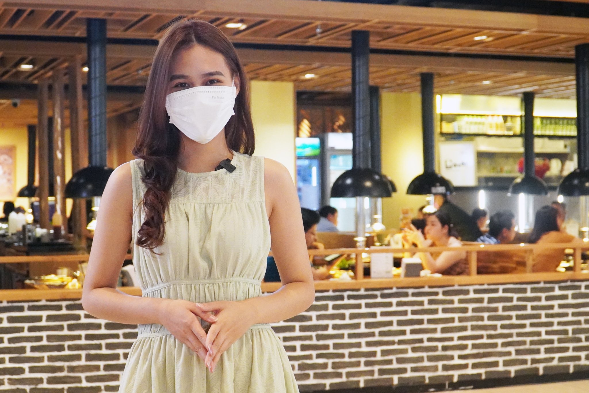 Nha hang trong trung tam thuong mai o TP.HCM kin cho dip cuoi nam hinh anh