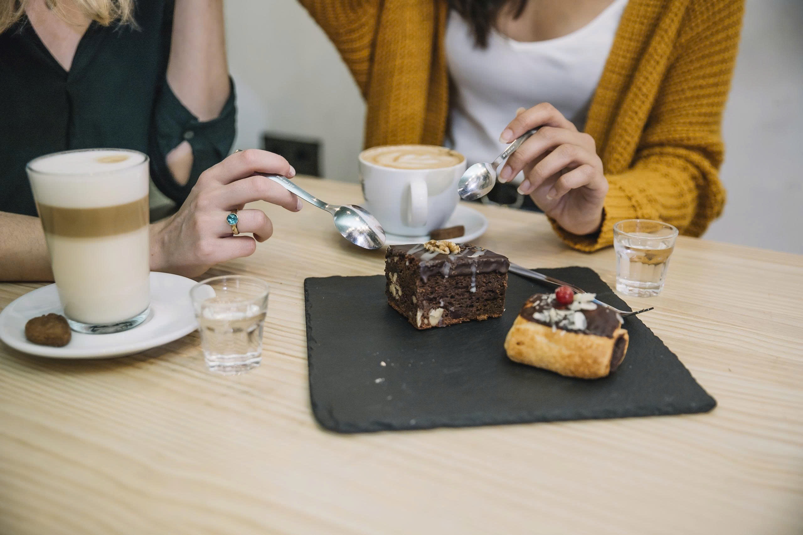 Vì sao bạn luôn thèm cà phê buổi sáng?