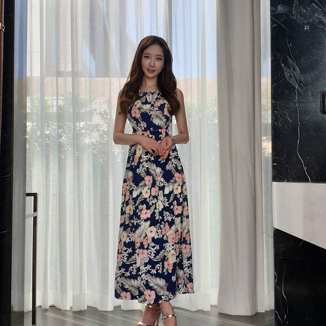 ve dep nong bong cua MC Han anh 3