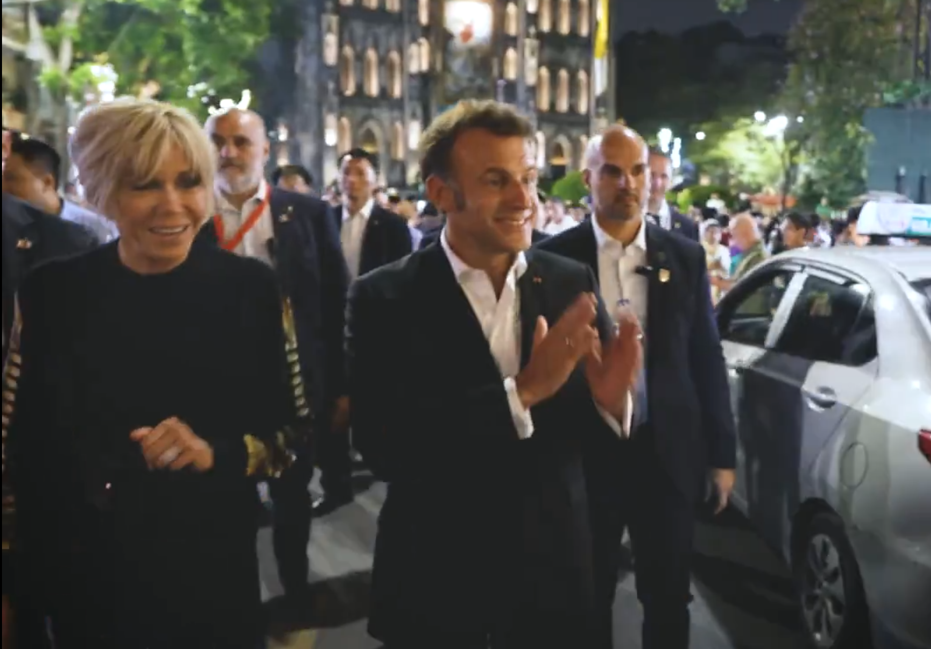 Tong thong Phap dang clip 