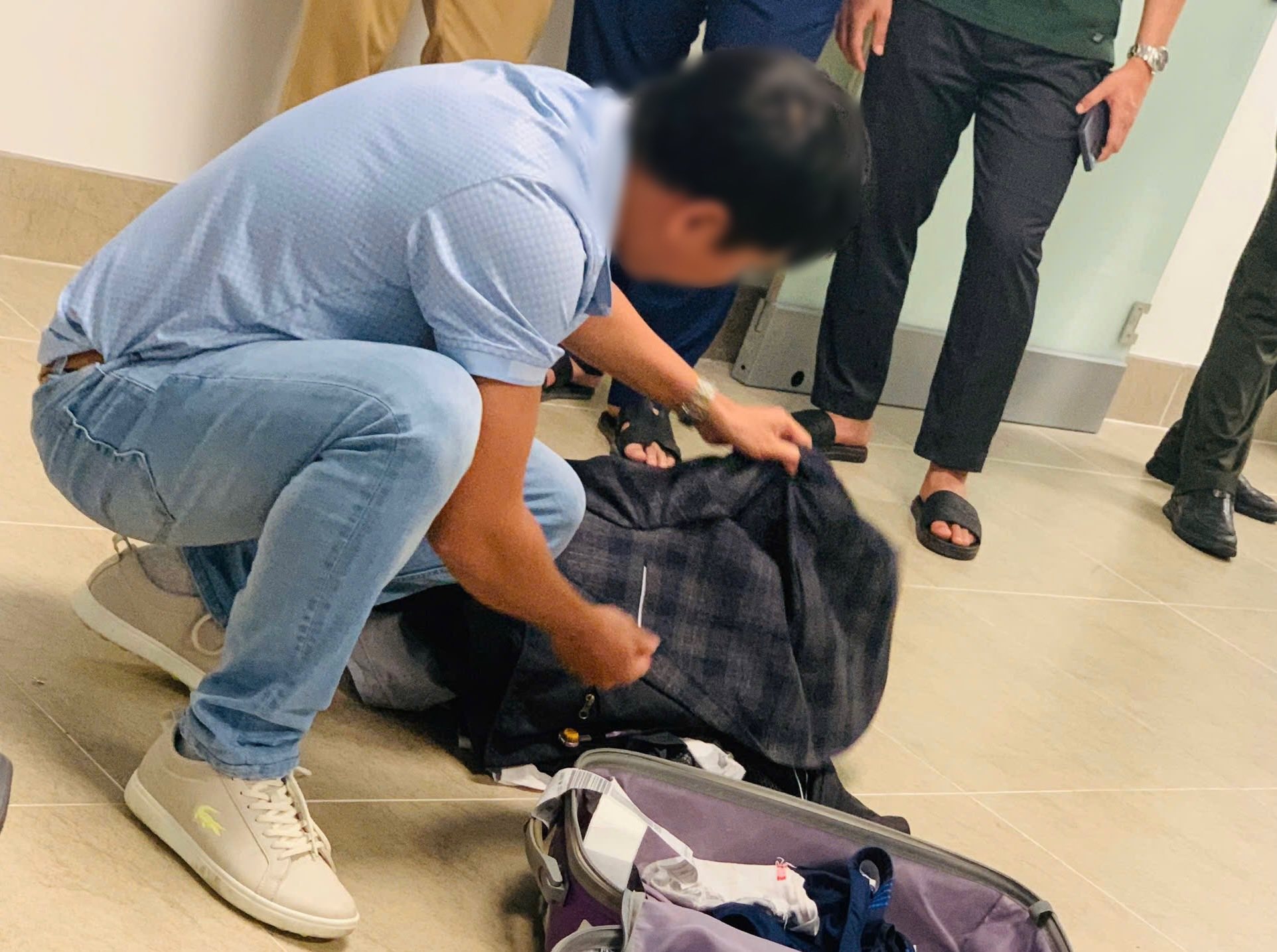 Phat 4 trieu dong nguoi noi 'co bom' trong hanh ly tai san bay Noi Bai hinh anh