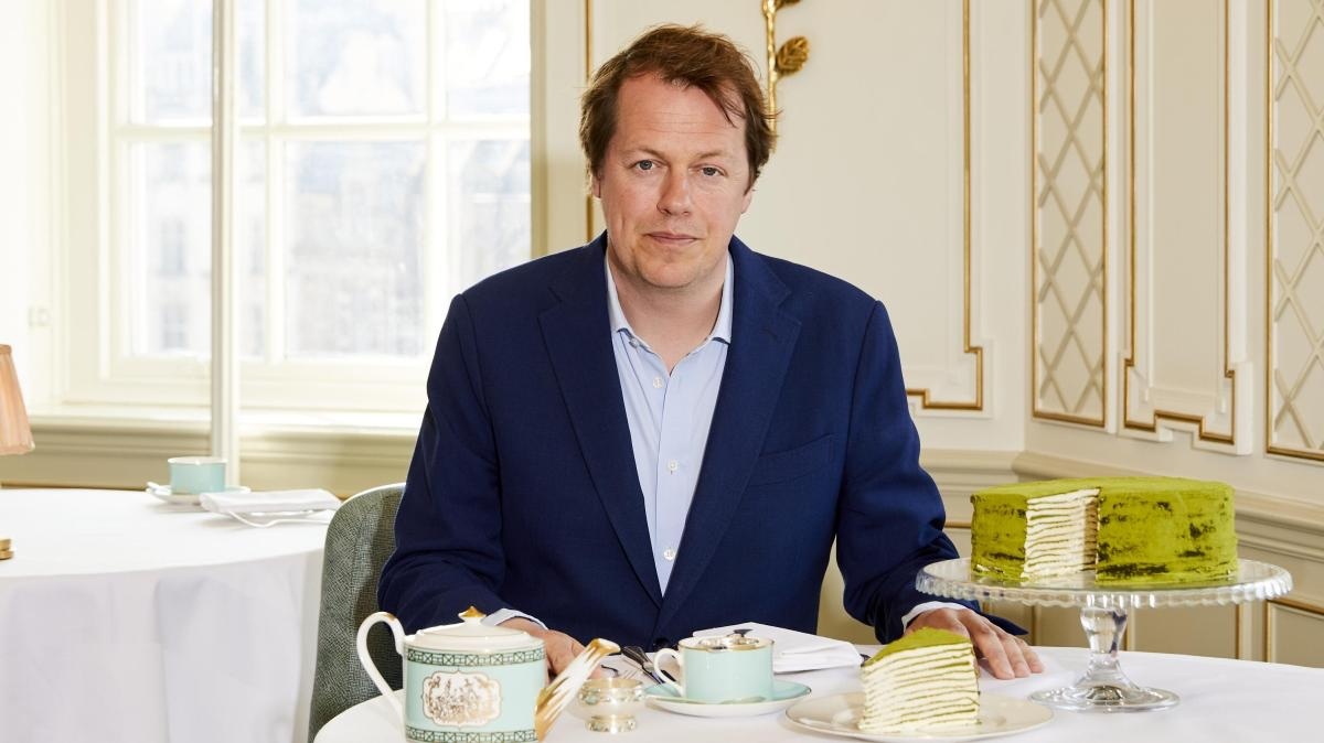 Nguoi dinh hinh khau vi gioi thuong luu toan cau hinh anh