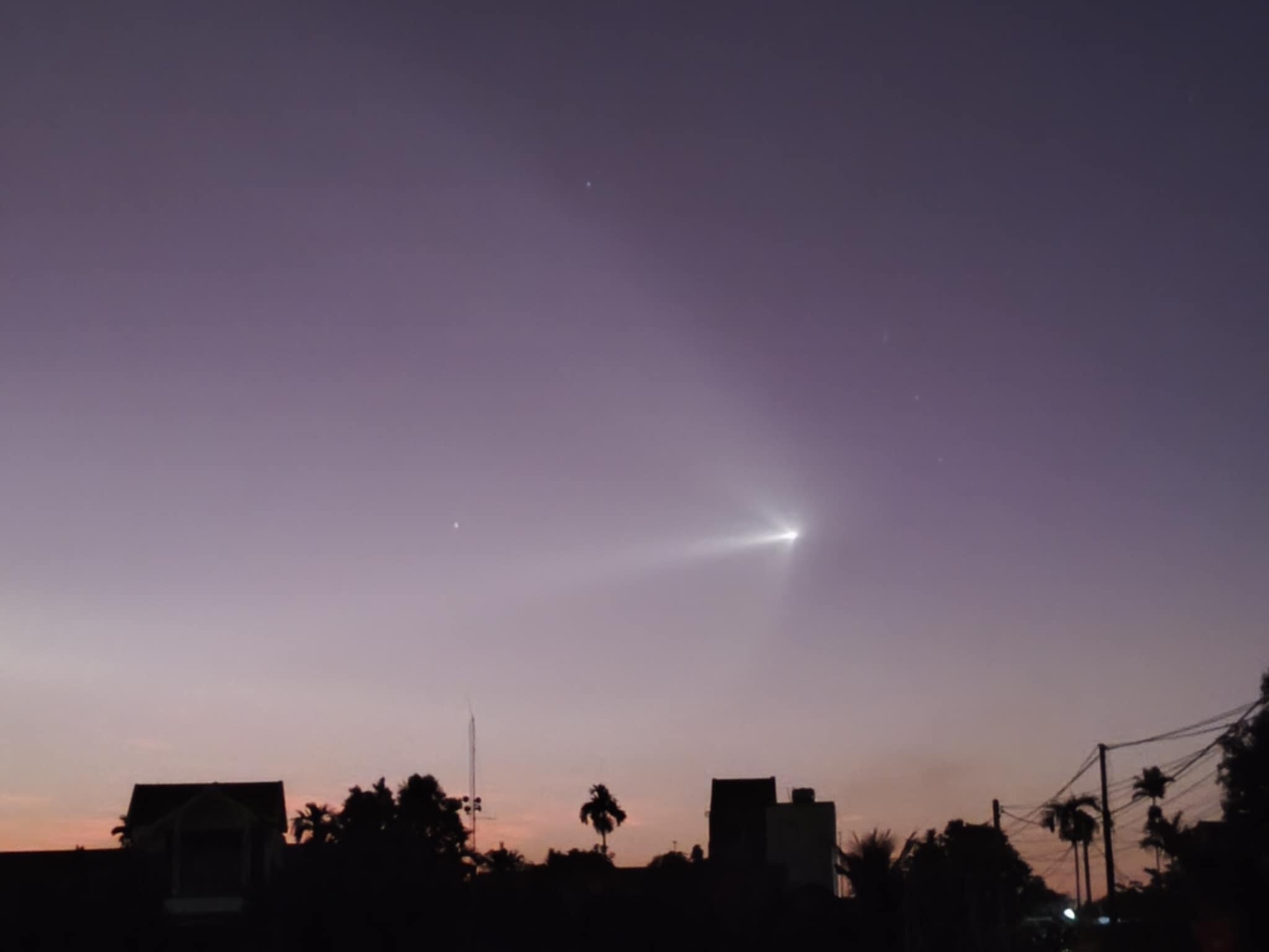rocket plume anh 2