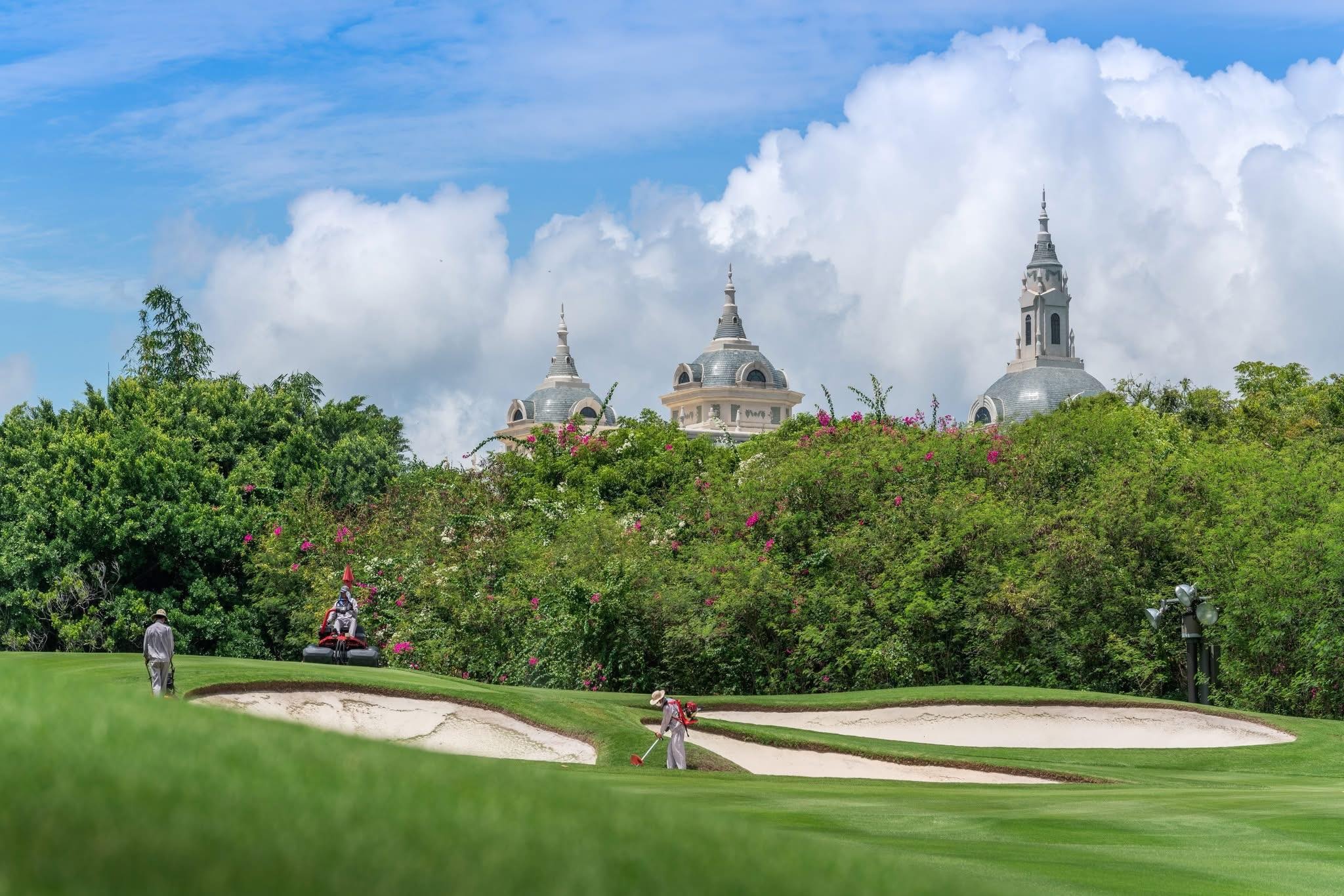 He thong khach san Vinpearl lui gio check-in xuong 15h hinh anh