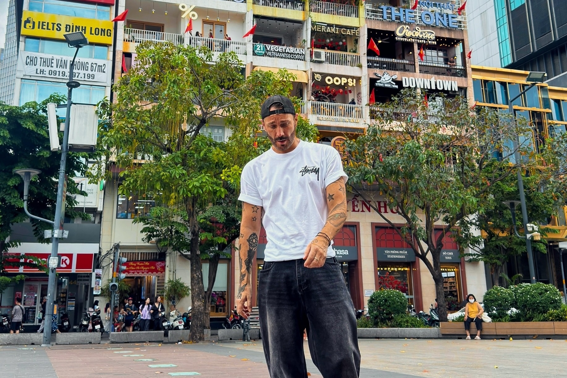 Nhat ky du lich TP.HCM 'cuoi xiu' cua khach Anh hinh anh