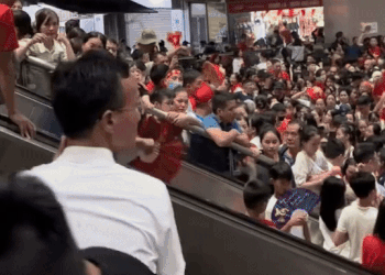 Canh tuong chua tung thay tai ga metro Cat Linh sau buoi hop luyen A80 hinh anh
