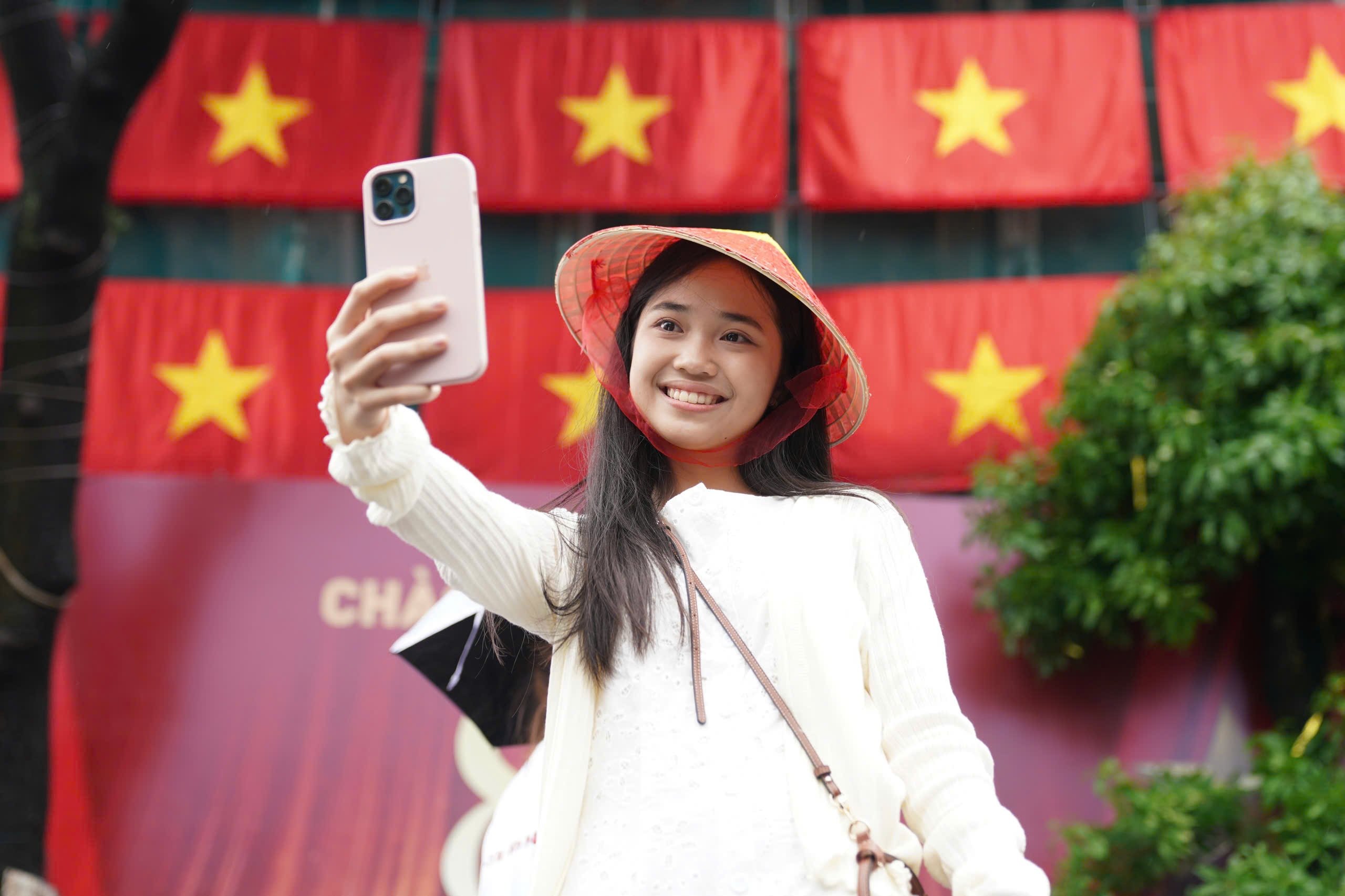 quoc gia hoa binh anh 1