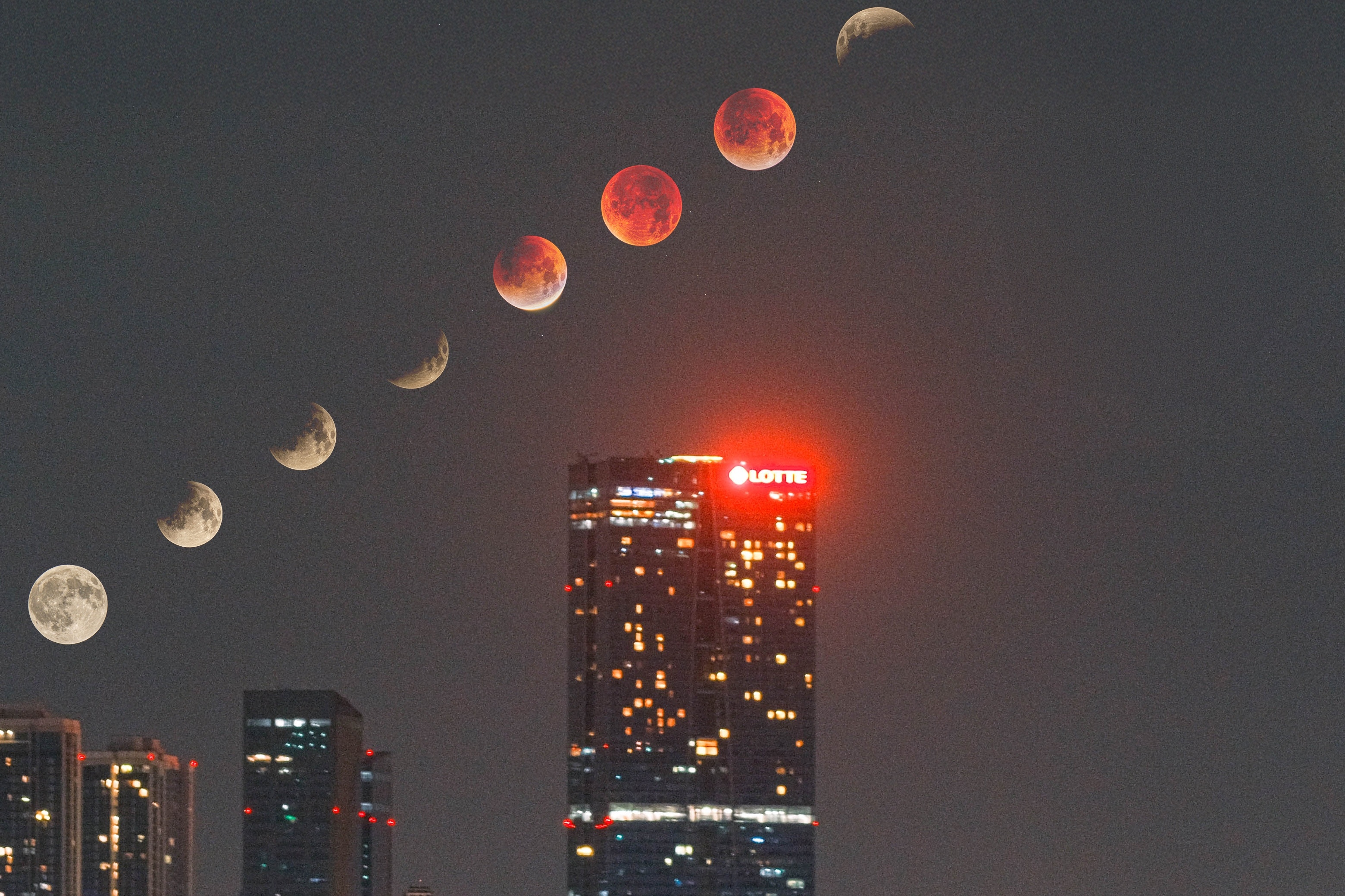 'Trang mau' huyen ao o Viet Nam va tren the gioi hinh anh