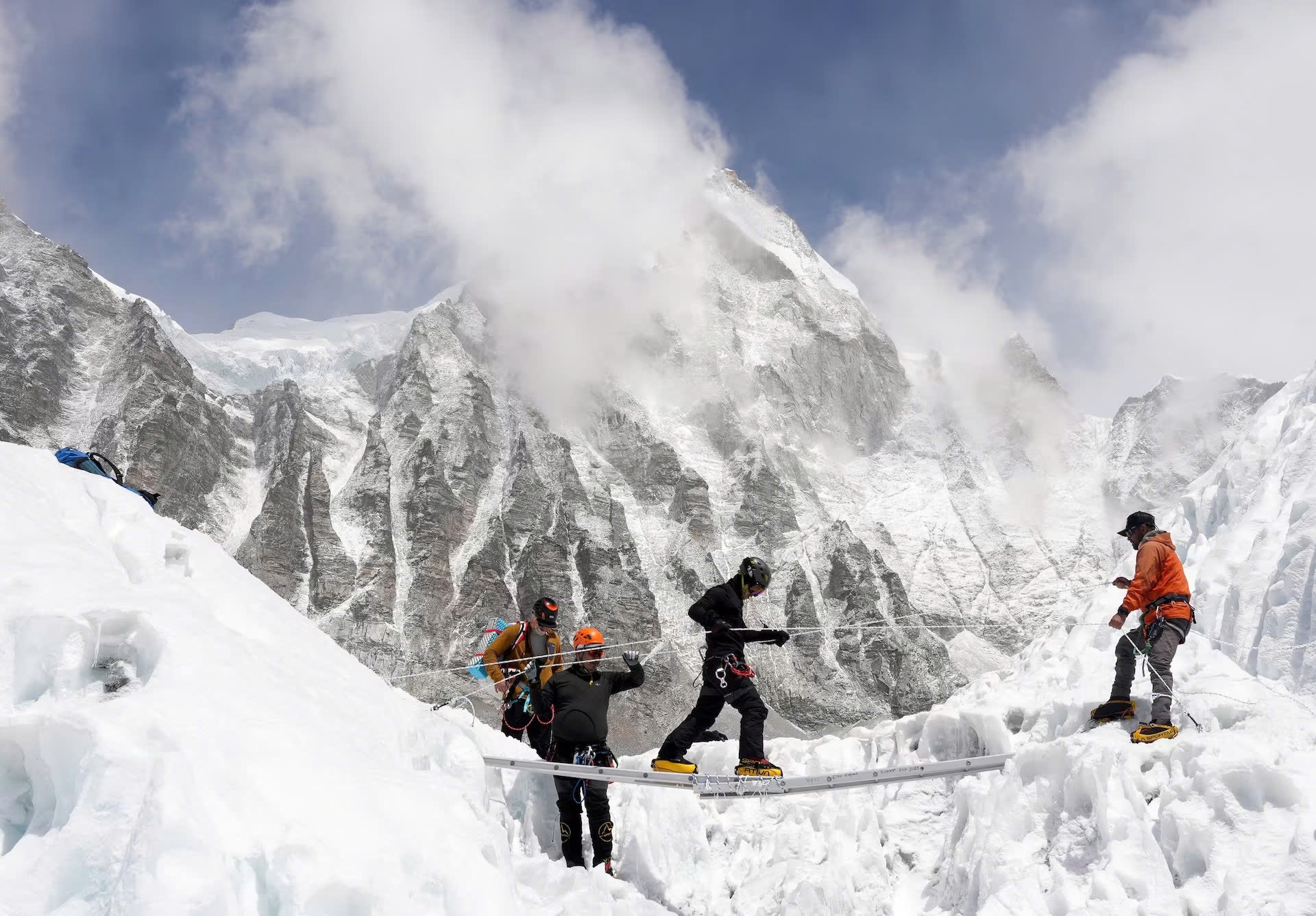 Khach den Nepal giam 30% hinh anh