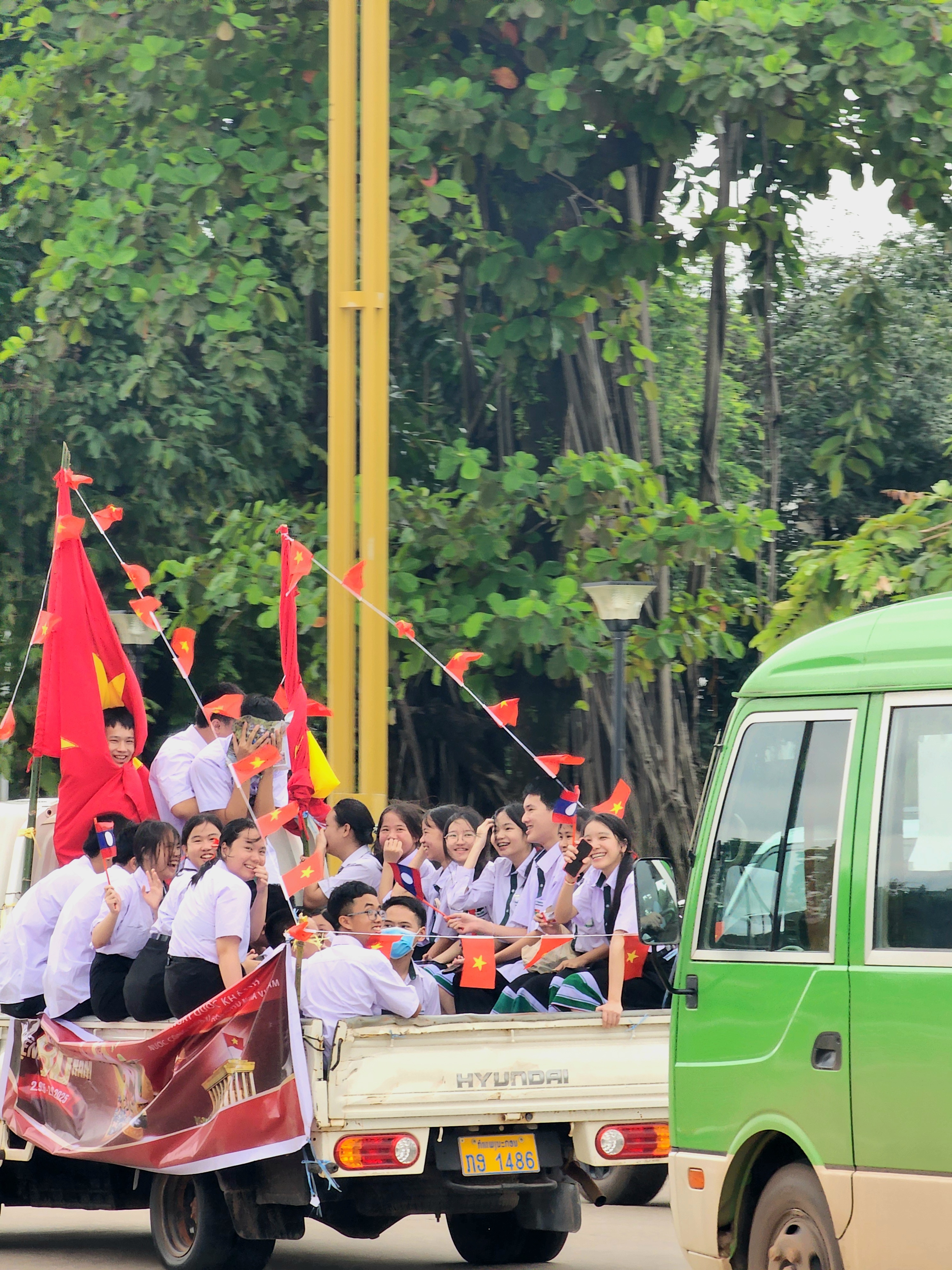 Lao anh 13