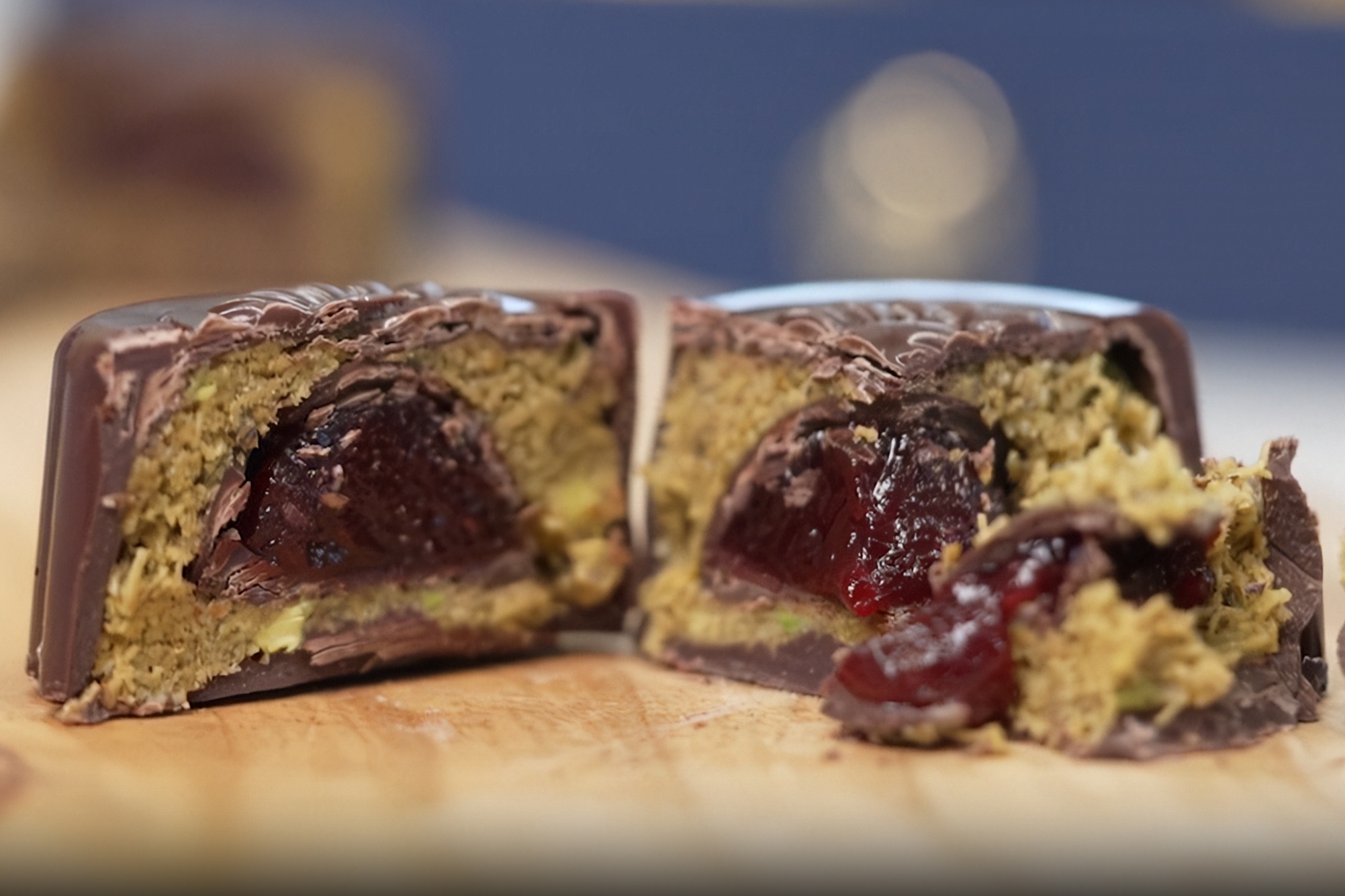 No ro trao luu banh Trung thu 'socola Dubai' hinh anh