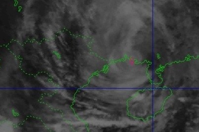 Bao Ragasa ap sat Quang Ninh, Bac Bo mua lon dien rong hinh anh