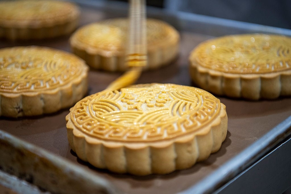 Banh Trung thu xa hoa 'het thoi' o Trung Quoc hinh anh