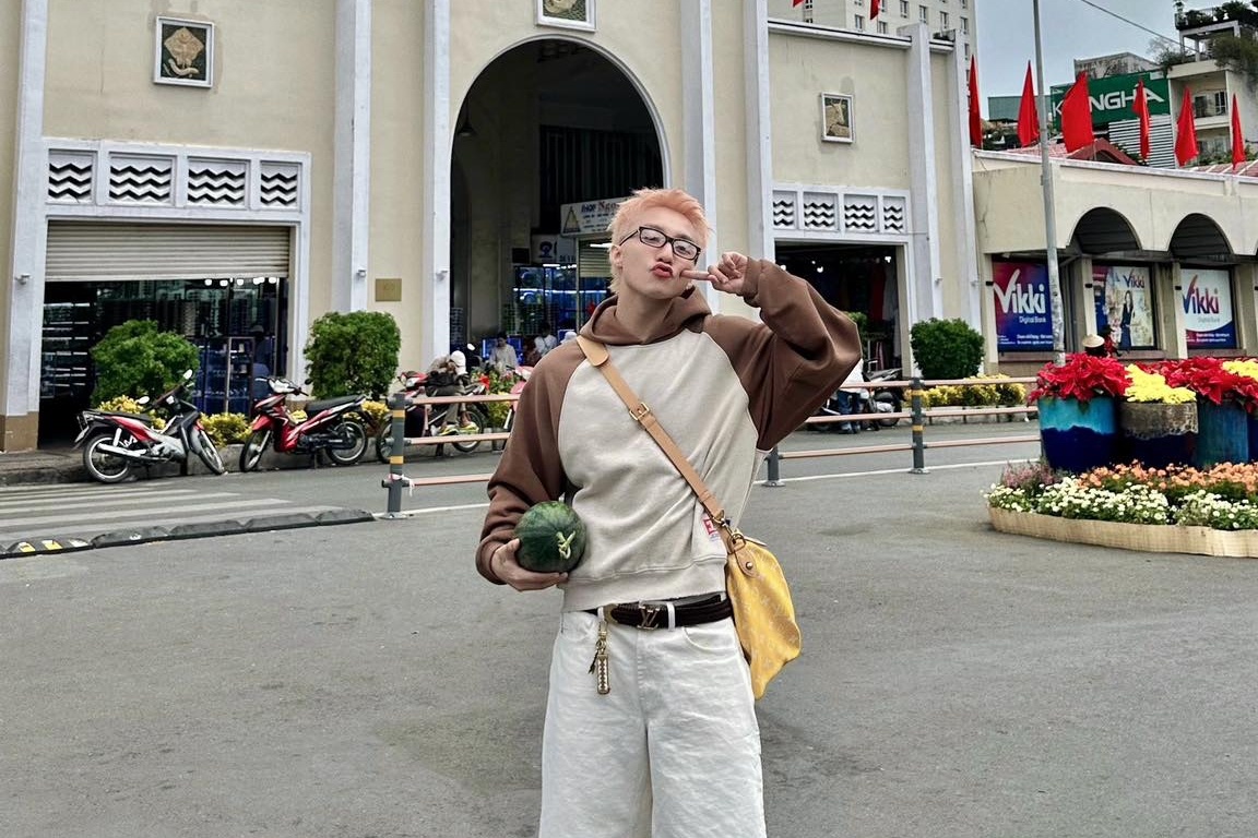 Nhung lan 'ru re' du lich cua Son Tung M-TP hinh anh