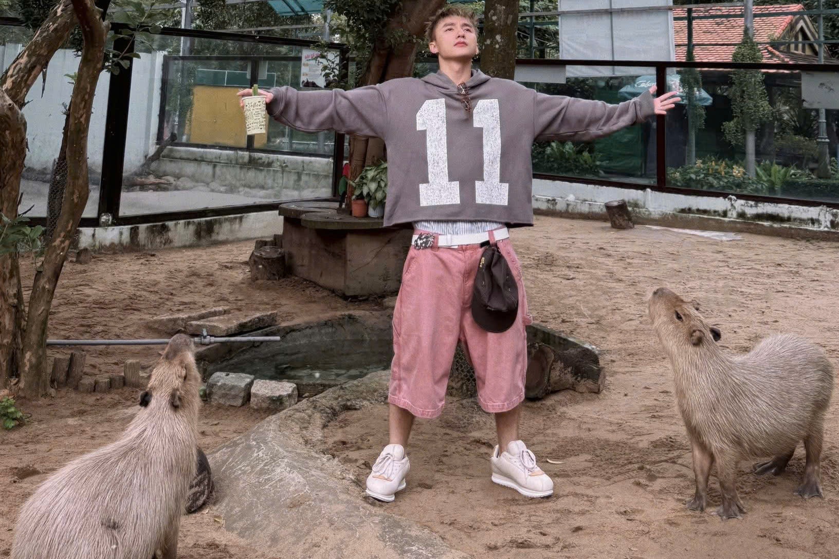 Son Tung M-TP di Thao Cam Vien hinh anh