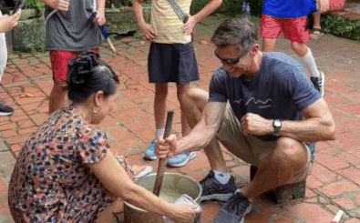 Khach Tay khuay che lam 'to tay nhu tap gym' o Ha Noi hinh anh
