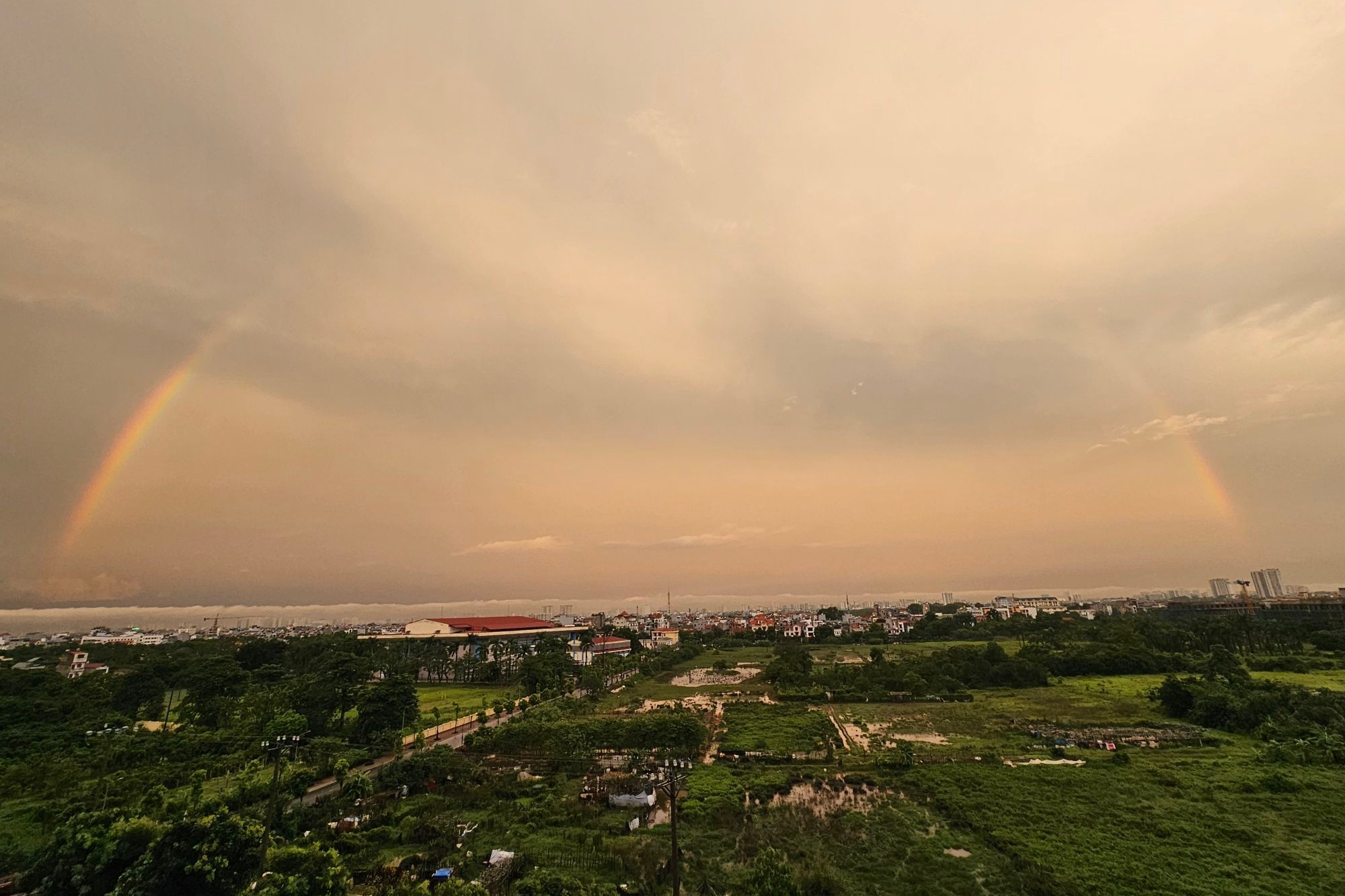 Ha Noi vang ruc anh 6