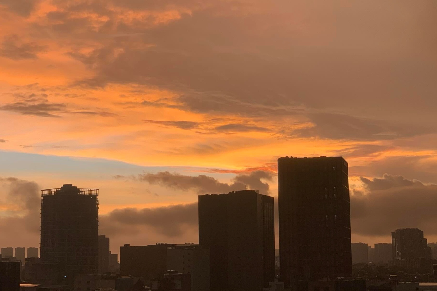 Ha Noi vang ruc anh 10