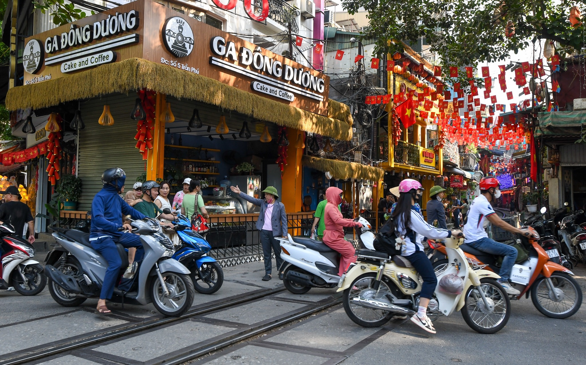 cà phê đường tàu ảnh 6 ca phe duong tau anh 6