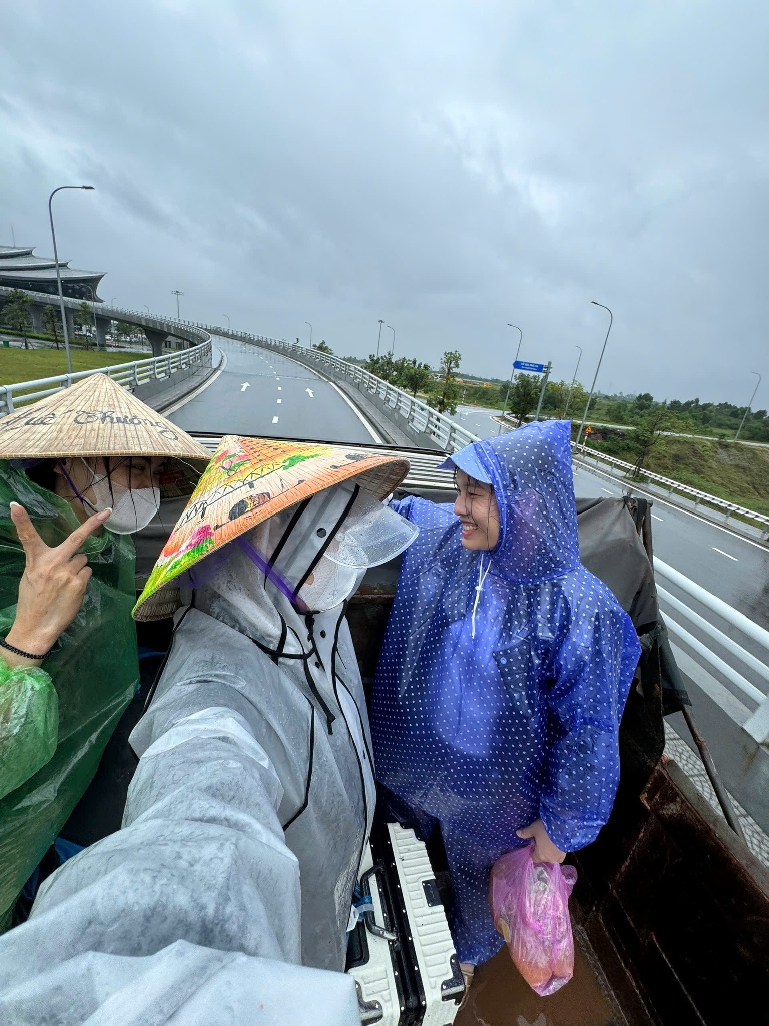 Huế ngập lịch sử ảnh 2 Hue ngap lich su anh 2