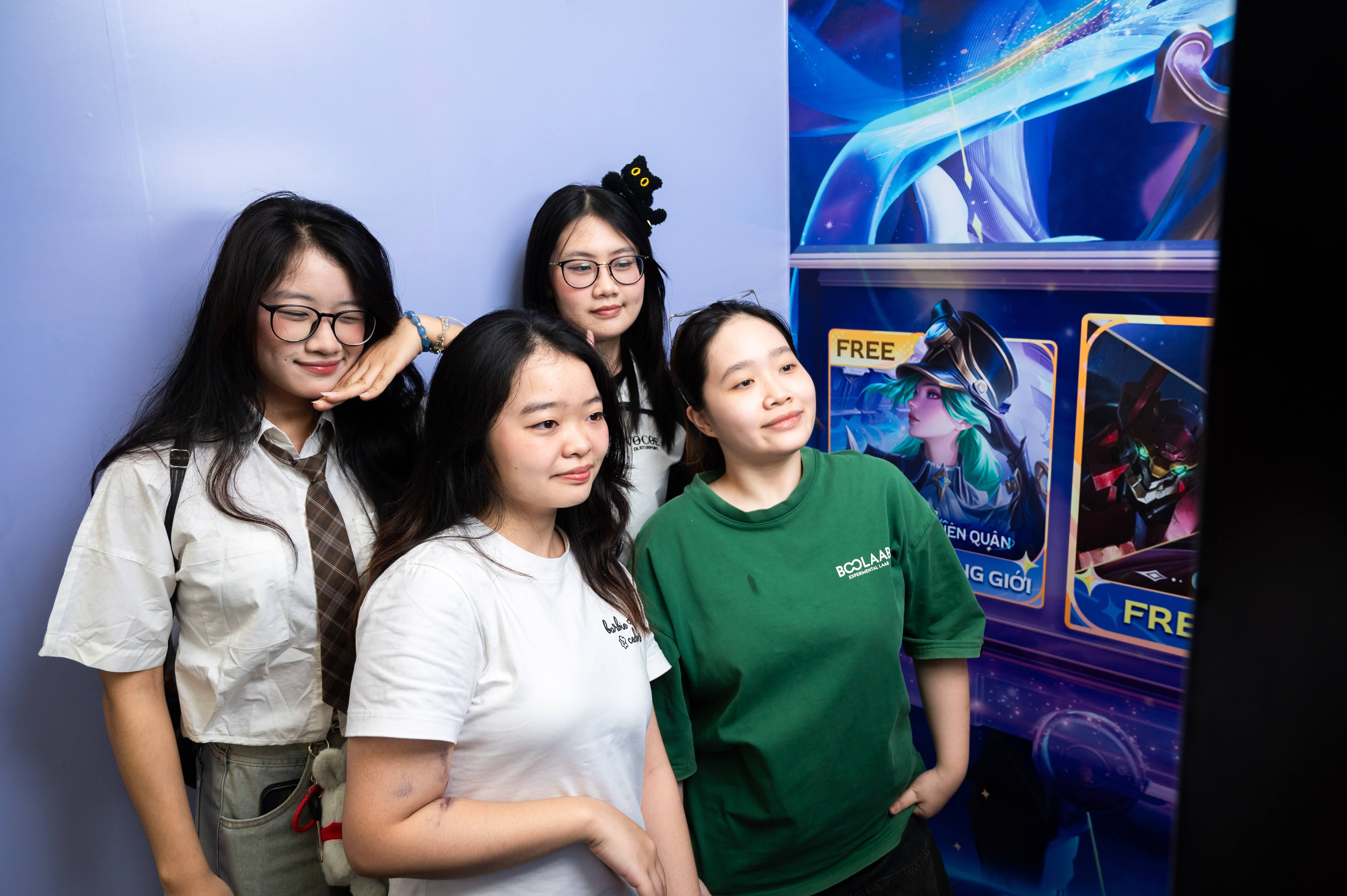 Hoi cho mua thu VEC anh 12