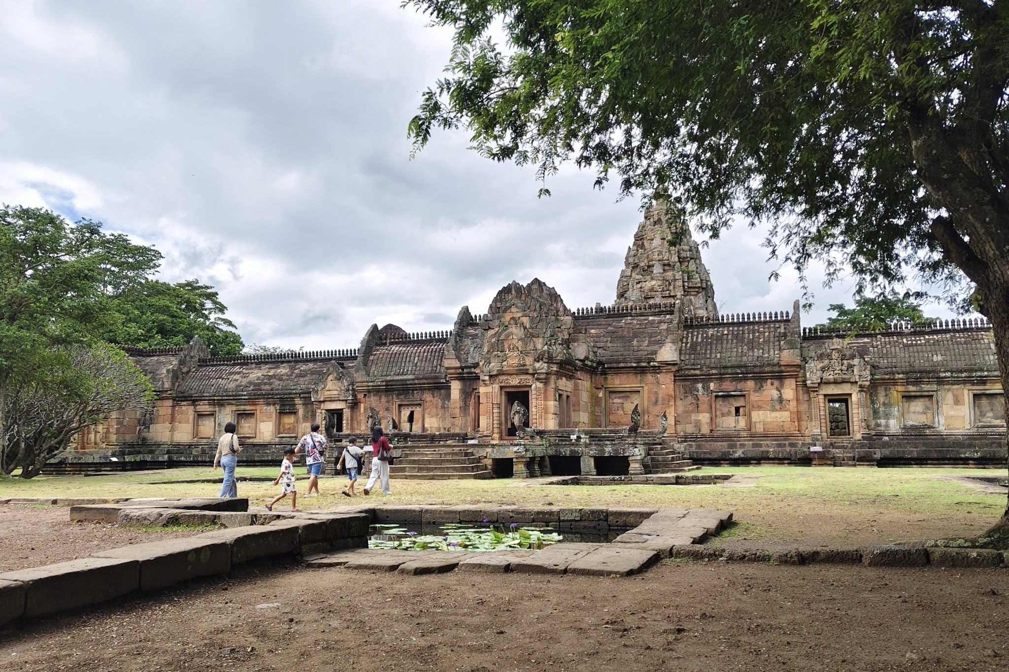 Thai Lan chi tien kich cau du lich giap Campuchia hinh anh