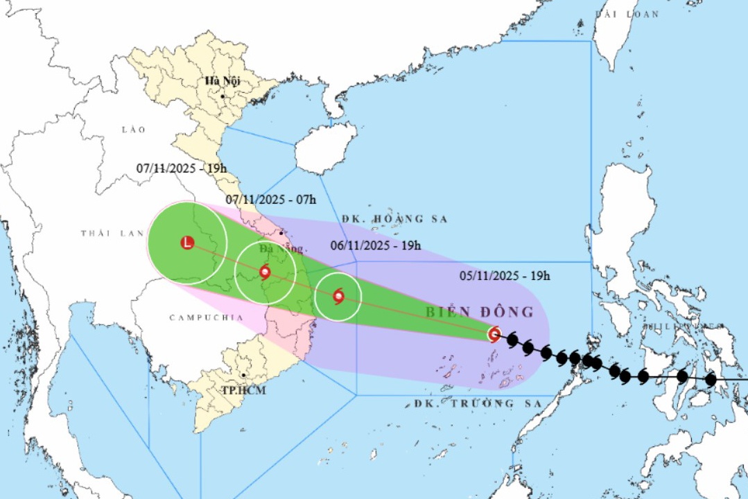Bao Kalmaegi manh cap 12, du bao do bo Dak Lak - Quang Ngai hinh anh