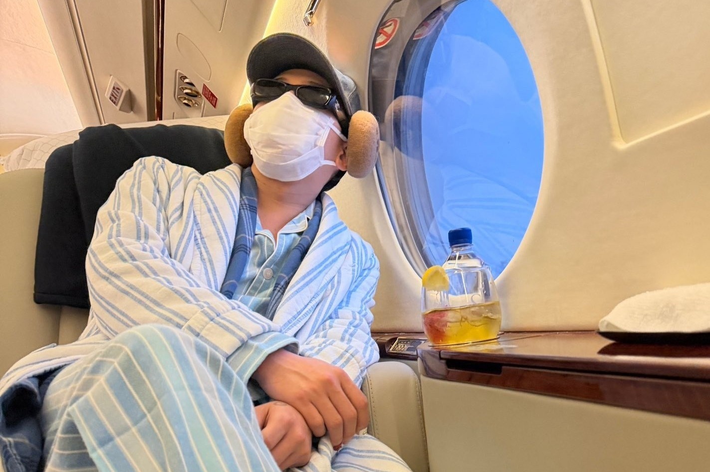 Ben trong may bay rieng 70 ty won dua G-Dragon den Viet Nam hinh anh