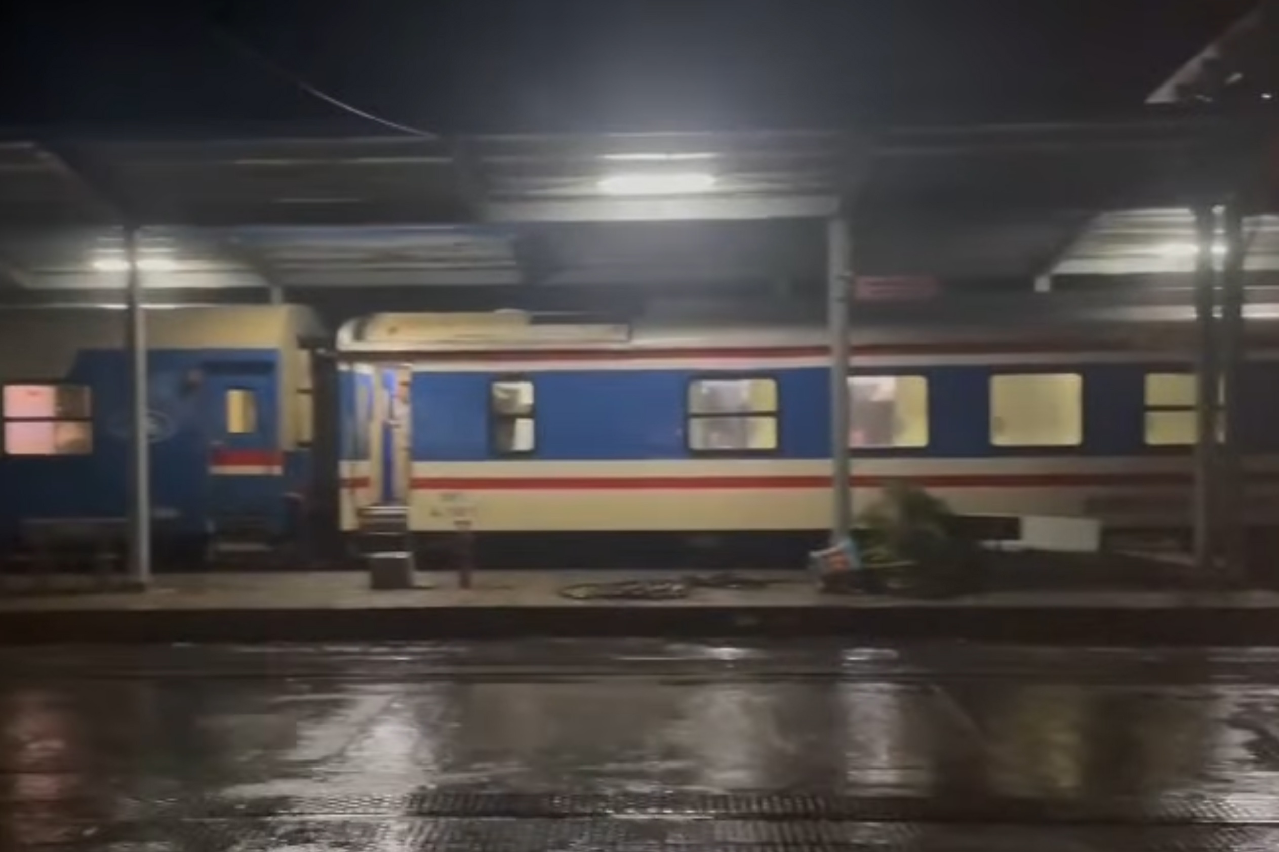 Gio rit tai ga Dieu Tri (Gia Lai) khi bao so 13 do bo hinh anh