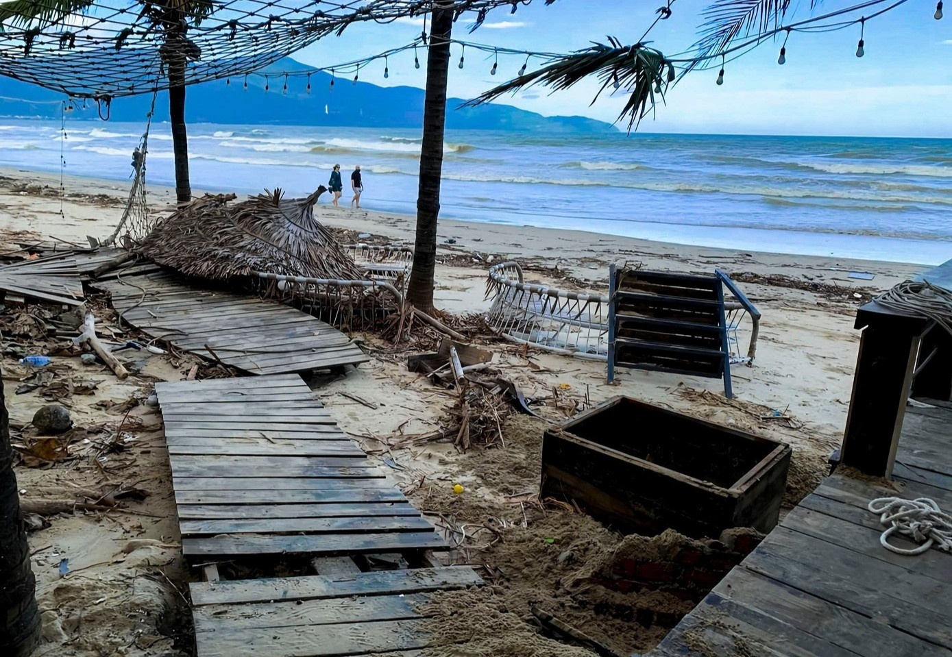 Khong nhan ra bai bien dep nhat Viet Nam hinh anh