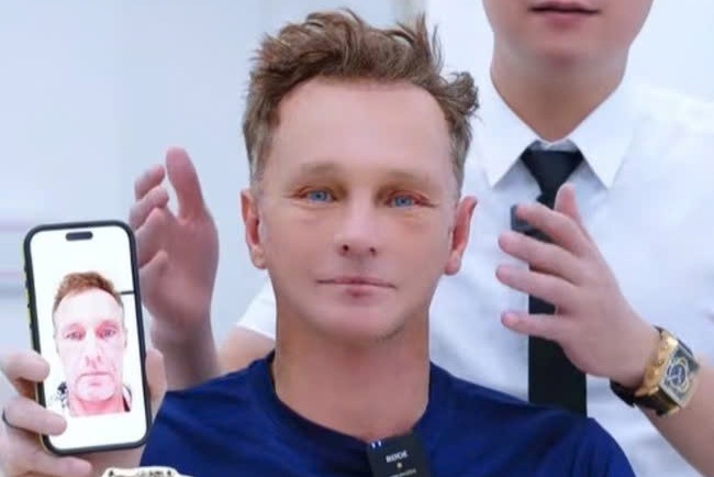 Khach Tay 'doi doi' sau khi den Viet Nam phau thuat tham my hinh anh