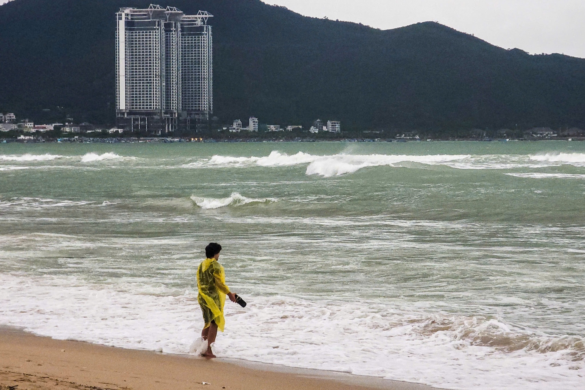 Ban Quan ly Vinh Nha Trang canh bao hinh anh