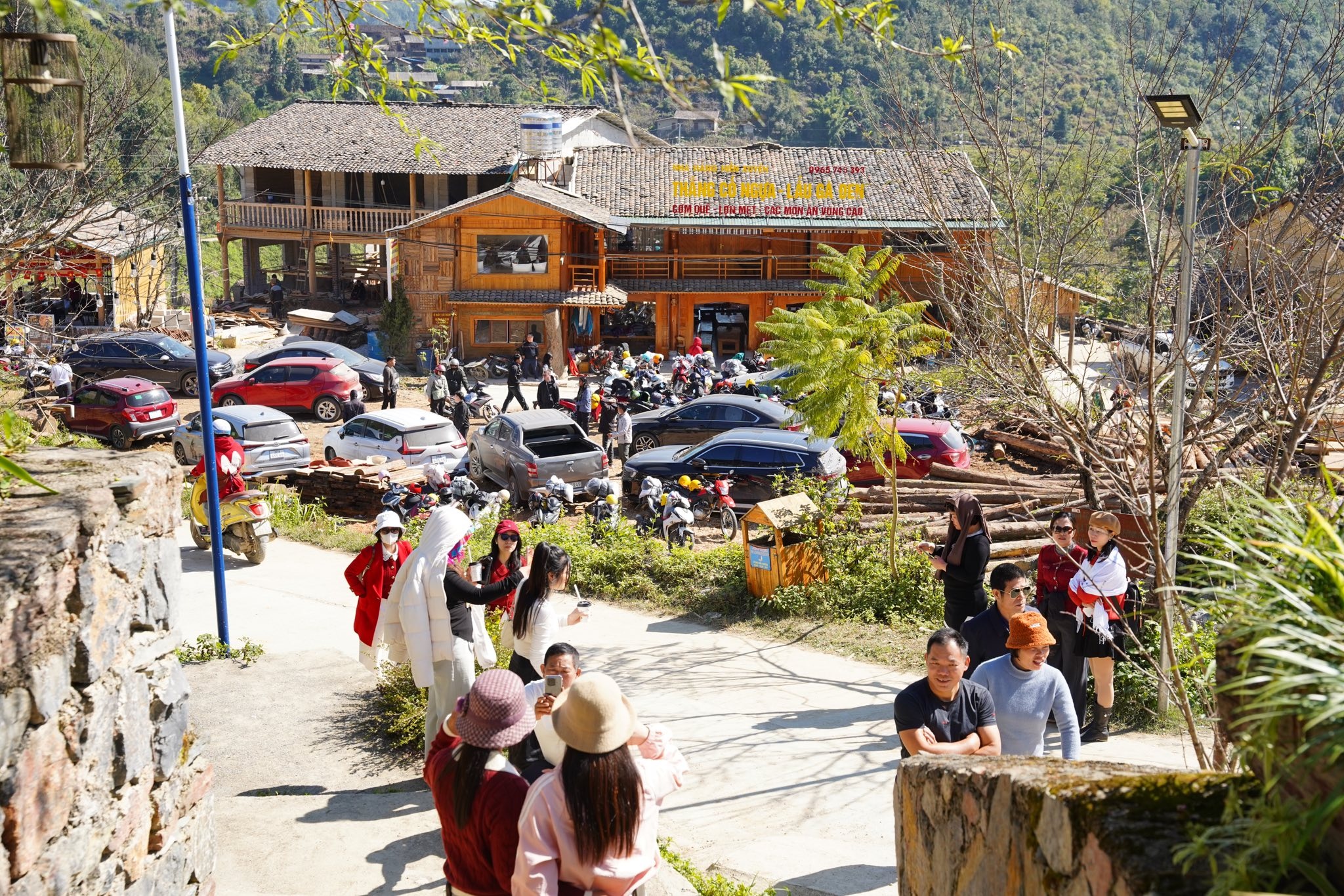 Lo Lo Chai, Lung Cu, asta de bandera de Lung Cu foto 5 Lo Lo Chai, Lung Cu, Cot co Lung Cu anh 5