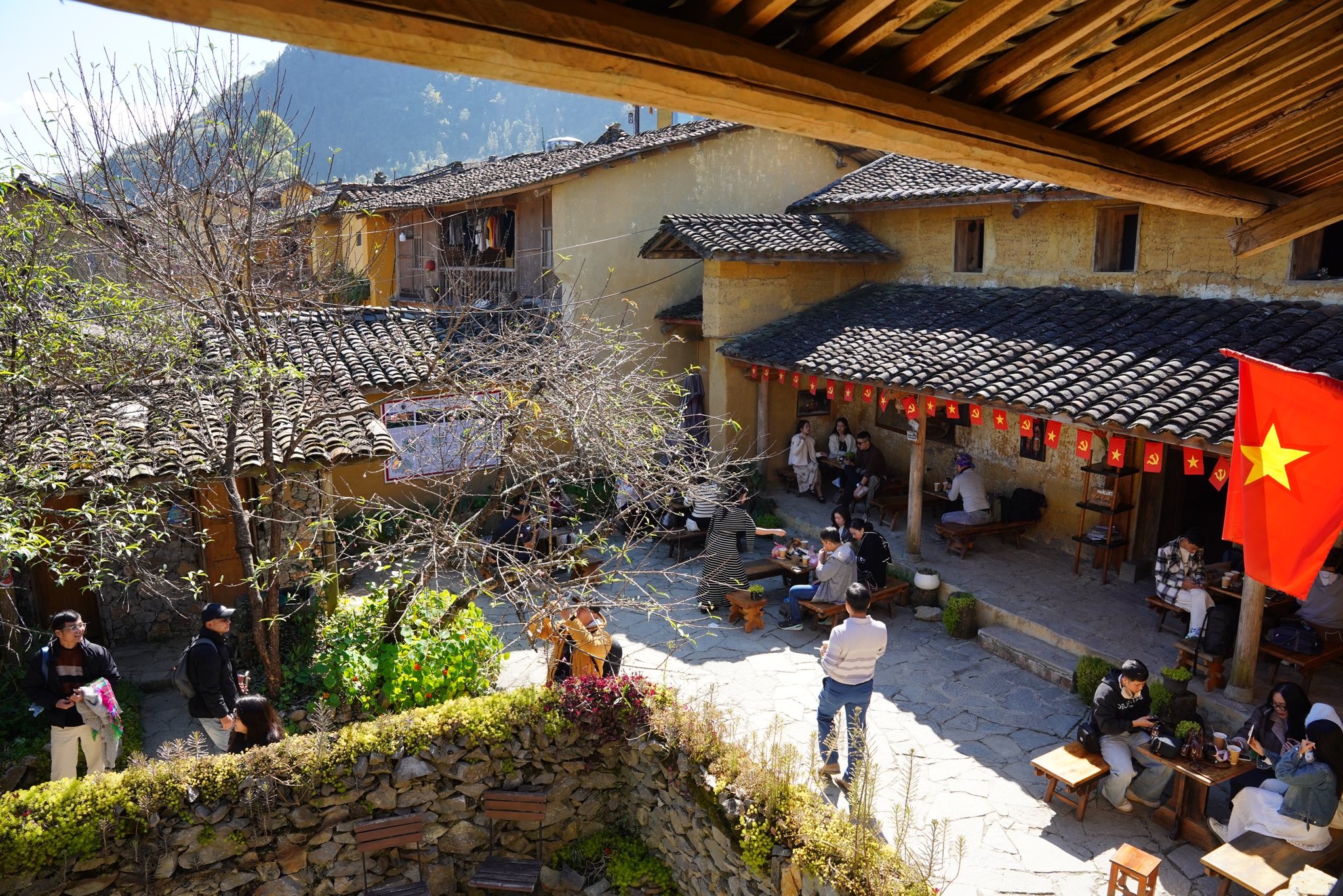 Lo Lo Chai, Lung Cu, asta de bandera de Lung Cu foto 4 Lo Lo Chai, Lung Cu, Cot co Lung Cu anh 4