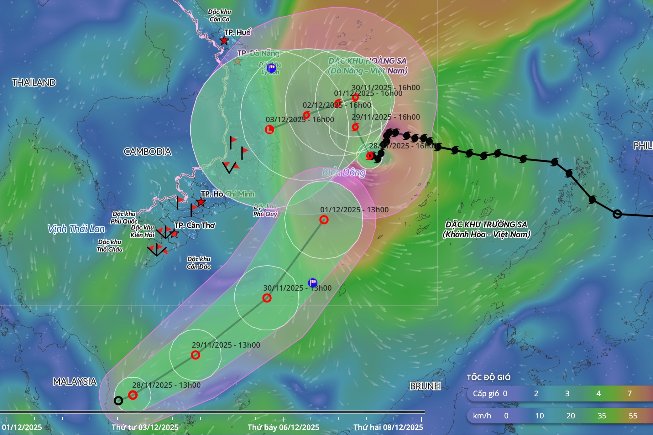 TP.HCM va Nam Bo chiu the 'gong kim' bao so 15 va ap thap di thuong hinh anh