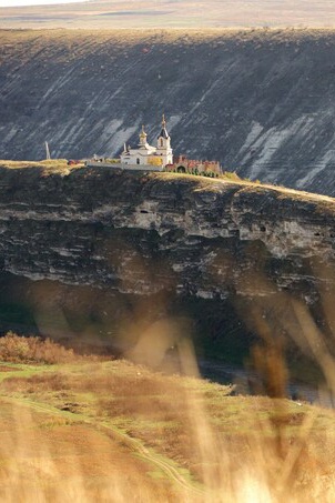 Quoc gia,  it khach du lich anh 3