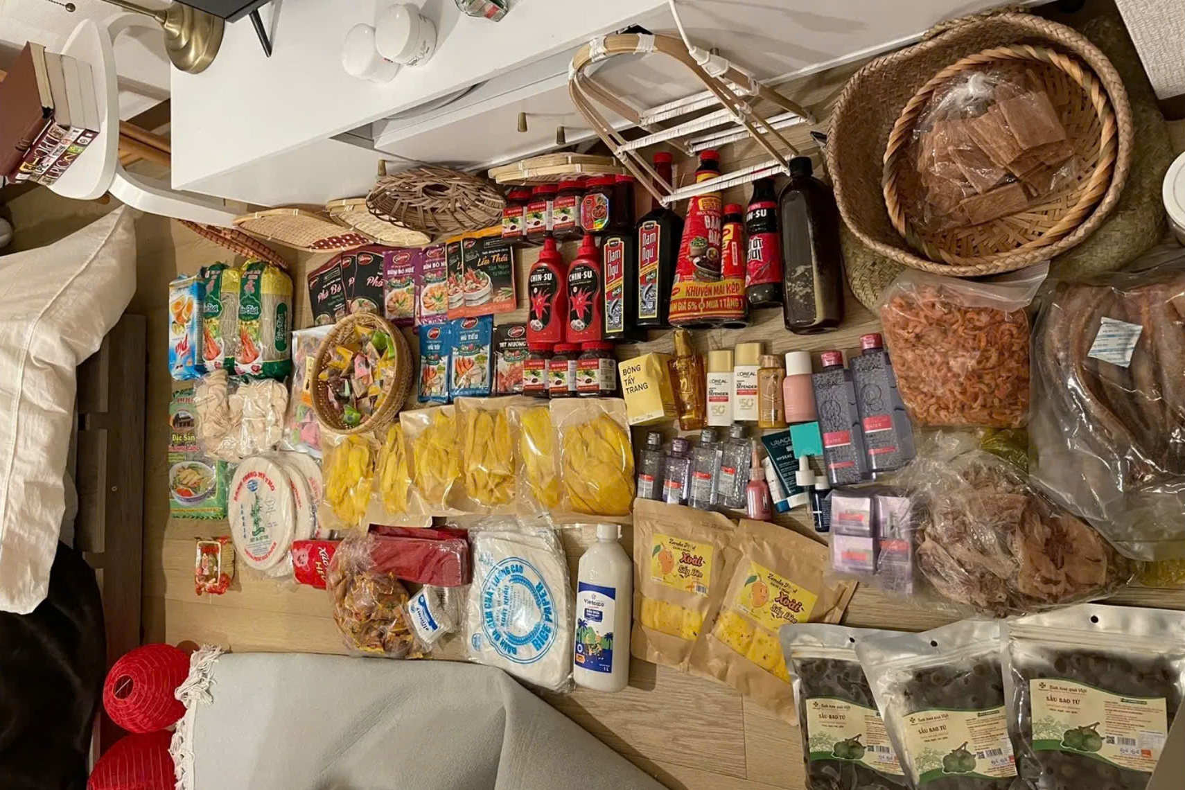 130 cai banh bot loc trong hanh ly 47 kg sang Nhat Ban cua khach Viet hinh anh