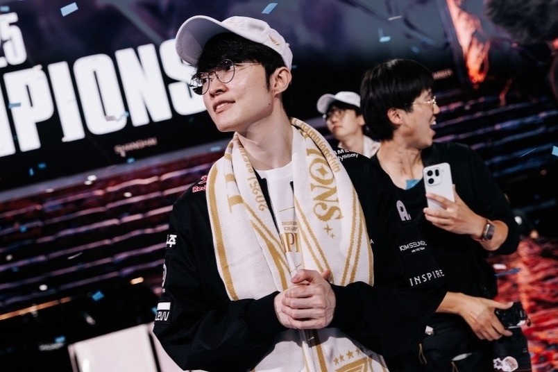 Faker 'nao loan' Ho Guom hinh anh