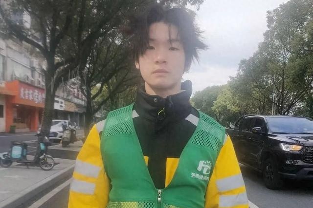 Me don than Trung Quoc tim con trai 'du lich' den o lua dao Campuchia hinh anh