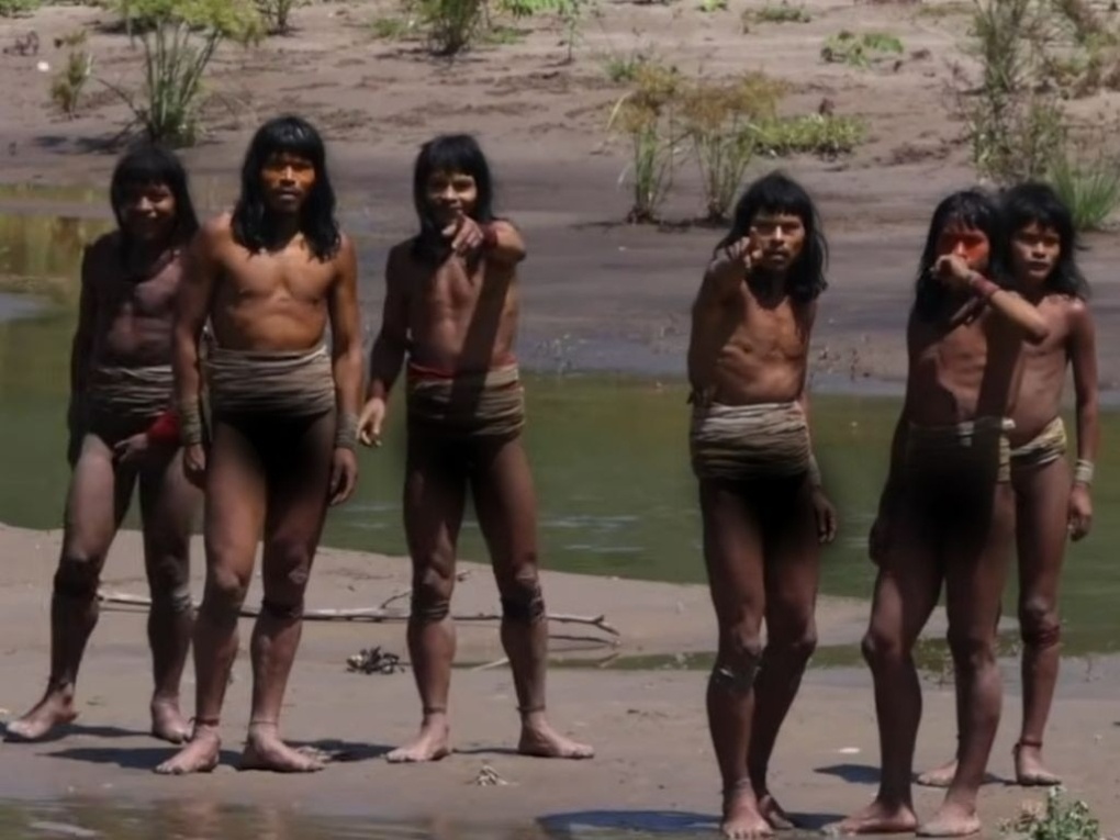 Hinh anh ro net ve bo toc chua tung tiep xuc voi the gioi hinh anh