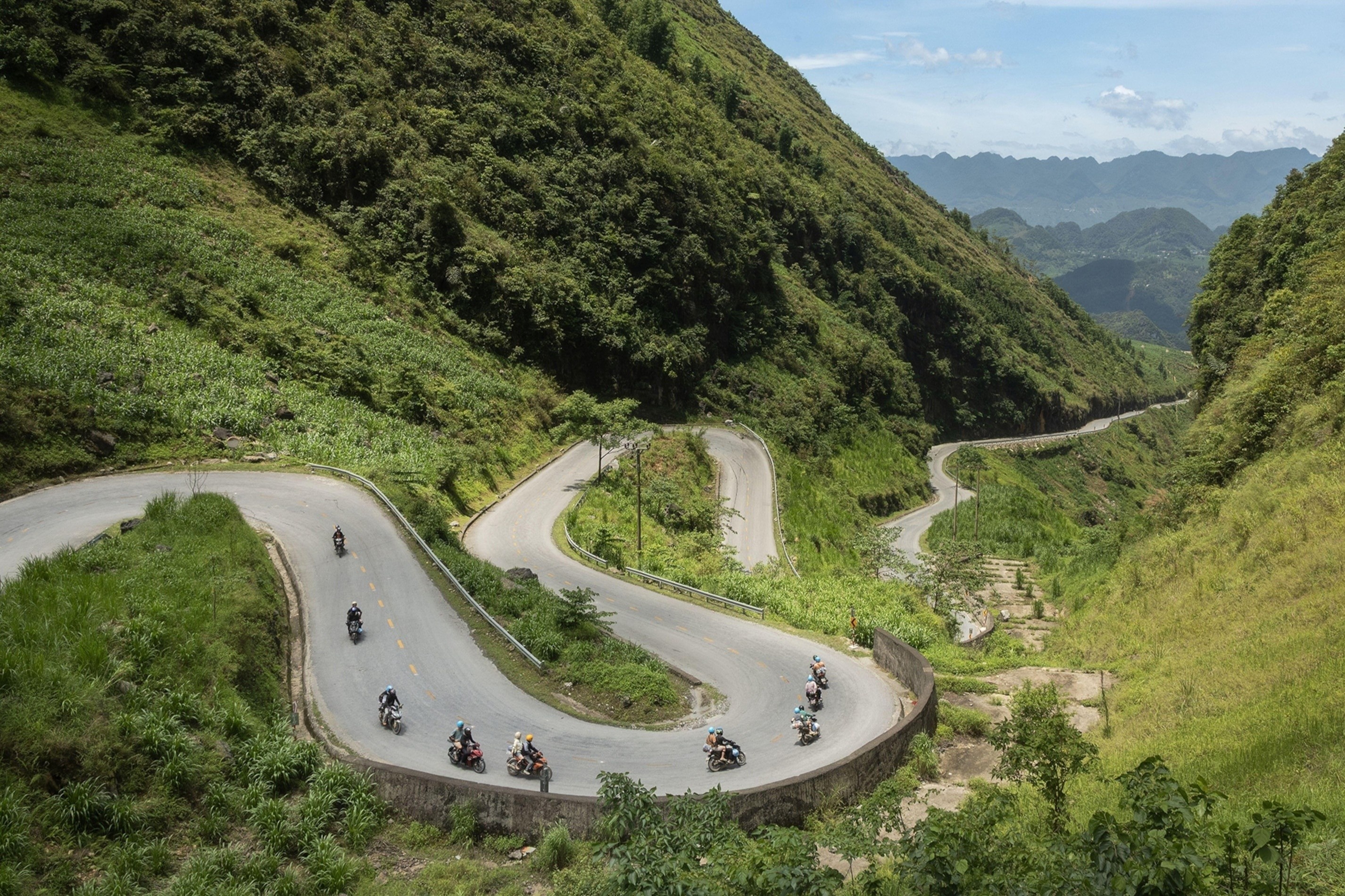 Khach Tay goi Ha Giang la 'cung duong nguy hiem nhat' Viet Nam hinh anh