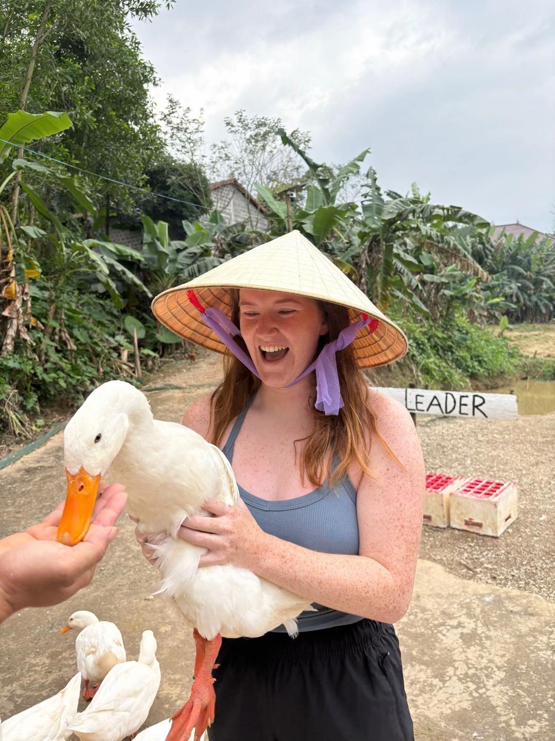 vit,  chan vit,  khach Tay anh 4