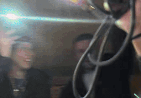 Khach Tay bat khoc khi duoc to chuc sinh nhat bat ngo o Ha Giang hinh anh