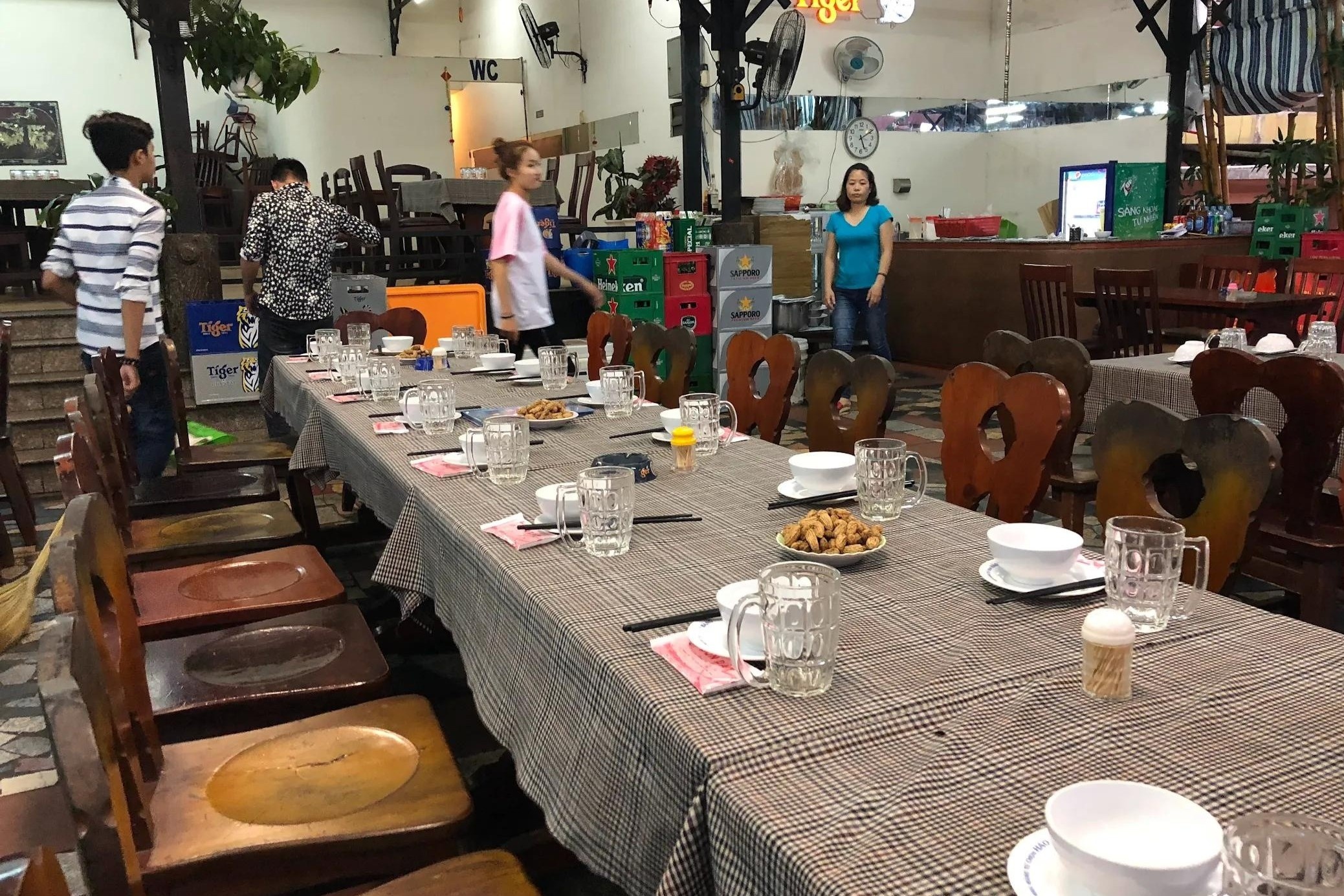 Quan an noi tieng TP.HCM dot ngot dong cua truoc nam moi hinh anh