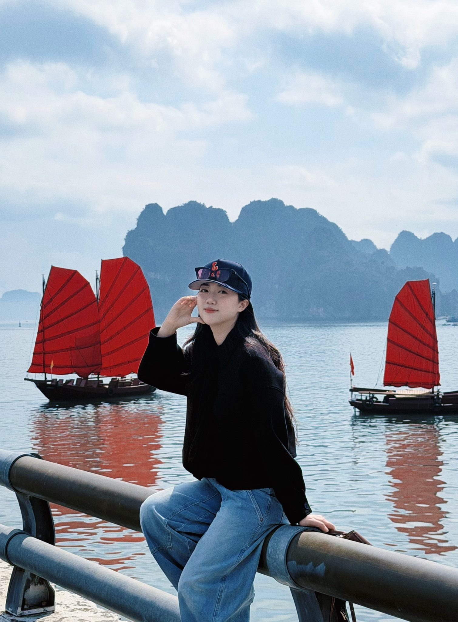 thuyền buồm đỏ ảnh 1 thuyen buom do anh 1