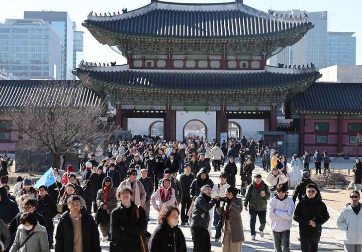 Tam dong cua loat diem tham quan o Han Quoc vi concert BTS hinh anh