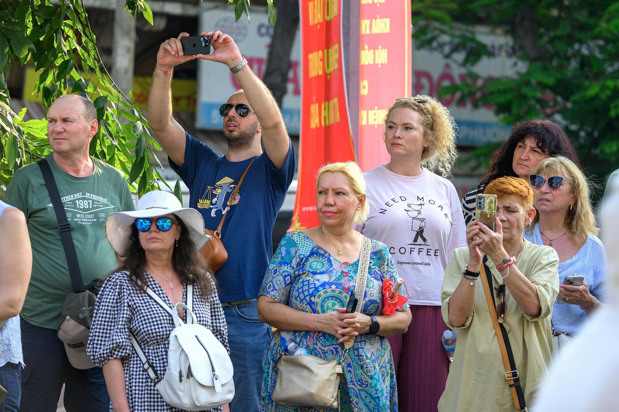 Tet Nguyen tieu anh 16